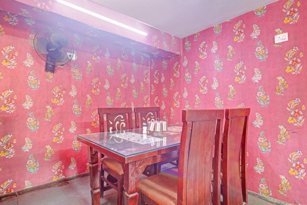 Oyo Flagship 81051 Sri Sai Manikanta Hyderabad Exterior foto